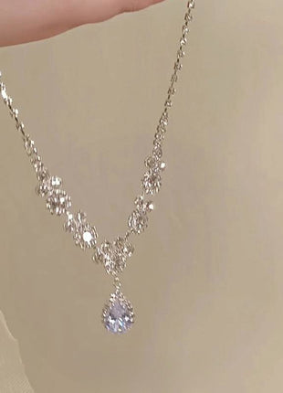 Super sparkly zircon necklace