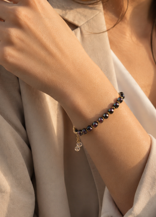 Midnight Aurora Crystal Beaded Bracelet – Faceted Black Glass Bracelet with Gold Accents